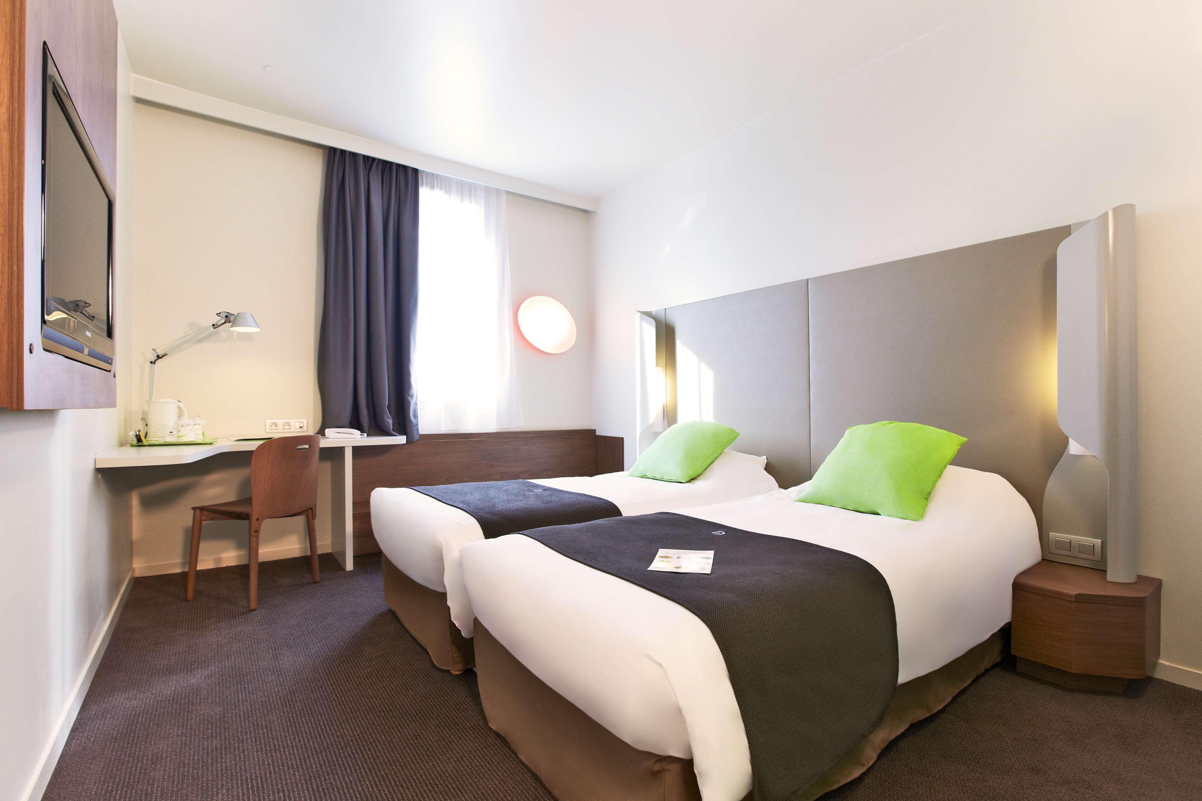 Campanile Gueret Hotell Exteriör bild