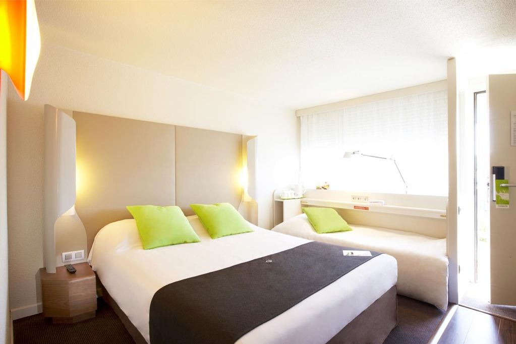 Campanile Gueret Hotell Exteriör bild